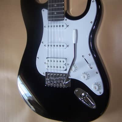 Donner DST 39 Inch Full-Size Solid Body Strat Style Electric Guitar w/Gig Bag image 4