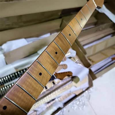 Tiger Maple Wood 4 String Jazz Bass Style Neck, 20 Frets Fingerboard image 5