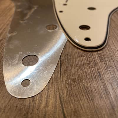 General Vintage Tone  1962 Stratocaster pickguard 3 ply parchment with full shield plate guard 1962 image 7