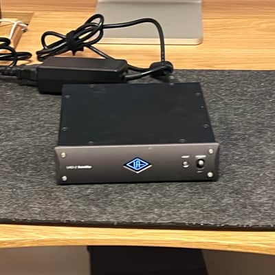 Universal Audio UAD-2 Satellite Thunderbolt 3 OCTO Core Desktop DSP Accelerator 2019 - Present - Gray image 2