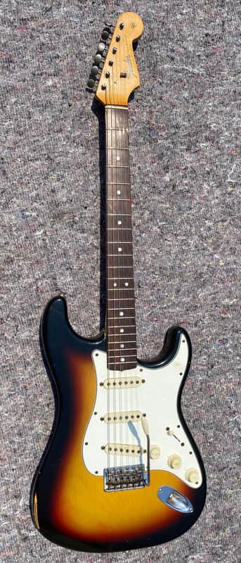Fender Stratocaster 1965 - Sunburst Small Head image 1
