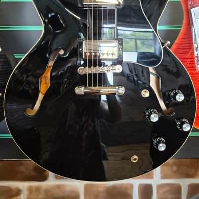 Gibson ES-335 'Dot' Ebony 2023 Semi-Hollow Electric Guitar image 4
