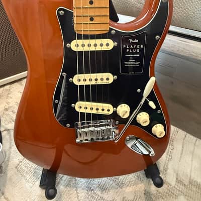Fender 70th Anniversary Player Plus Stratocaster SSS Transparent Mocha Burst Mint with Fender hardshell case image 2