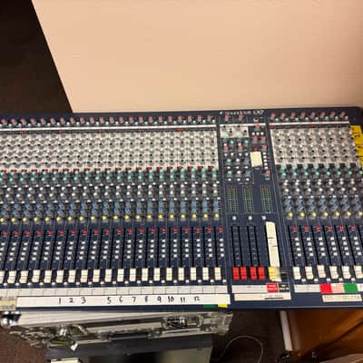 Soundcraft LX7ii 32-Channel Mixer image 1