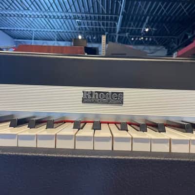 Rhodes Mark I Stage 73-Key Electric Piano 1976 - Black image 12
