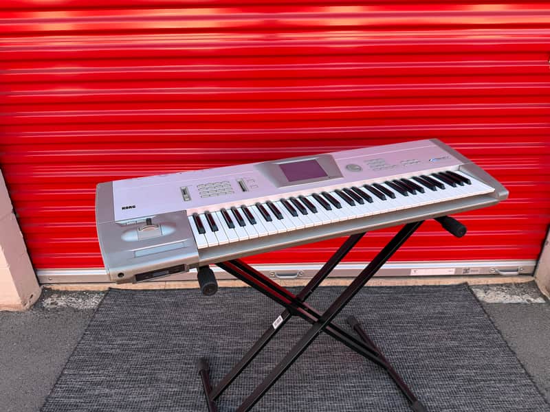 Korg Trinity 61-Key 32-Voice Polyphonic Workstation (1995 - 1996