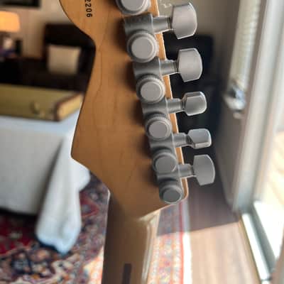 Fender Jeff Beck Artist Series Stratocaster with Hot Noiseless Pickups 2001 - Present - Surf Green image 11