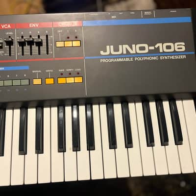 Roland Juno-106 Vintage Analog Synth — Excellent Condition, Fully Functional w/ Gig Bag image 5