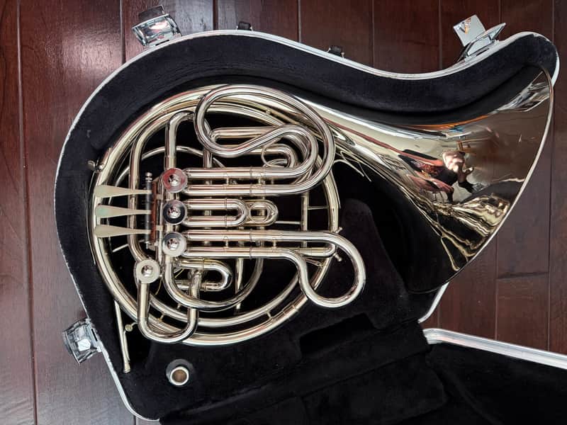 Holton H379 Double French Horn image 1