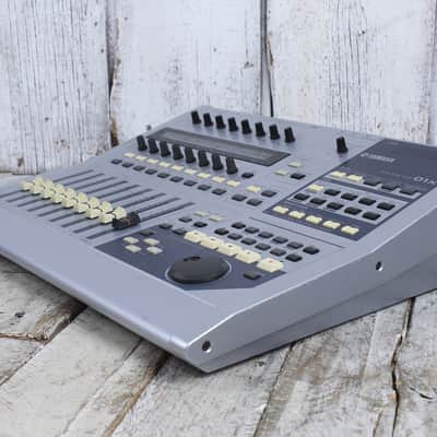 Yamaha 01X mLAN Digital Mixing Studio Controller and Mixer with Power Supply image 9