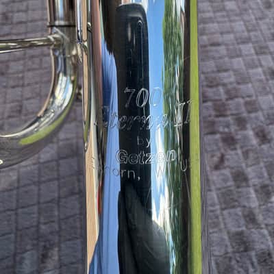 Gently Used Getzen Eterna Flugelhorn and Trumpet Combo with mouthpieces and case image 21