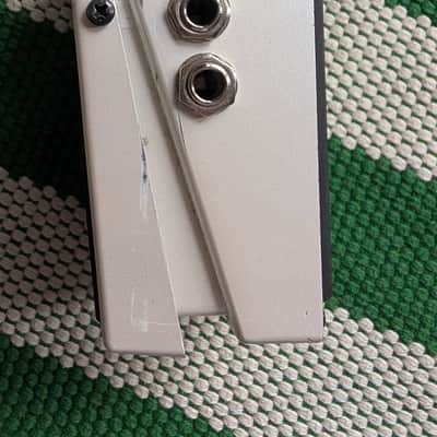 Boss DD-3(b) Digital Delay 2001 - Present - White image 3
