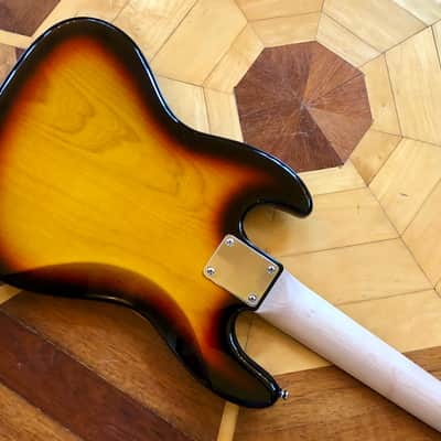 NEW Vintage VJ75 ReIssued Maple Fingerboard Bass Guitar ~ 5-String ~ Sunburst image 19