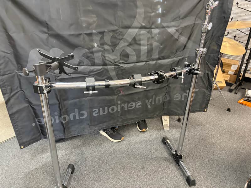 Gibraltar basic curved rack 2020 - chrome image 1