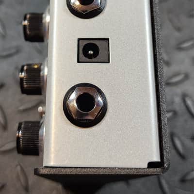 Silktone Expander Overdrive Distortion Fuzz Preamp | Reverb
