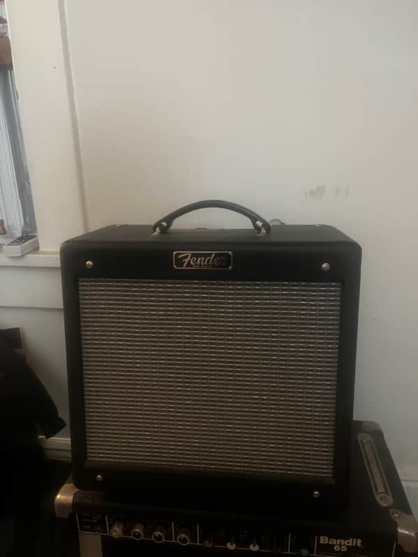 Fender Pro Junior III 15-Watt 1x10" Guitar Combo 2010 - 2016 - Black image 1