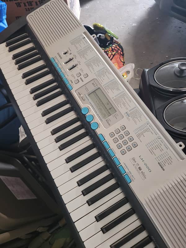 Casio LK-220 61-Key Key-Lighting Keyboard 2010s - Silver / Black image 1