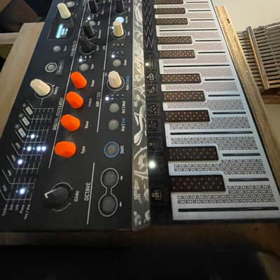 Arturia MicroFreak 25-Key Algorithmic Synthesizer 2019 - Present - Black image 3