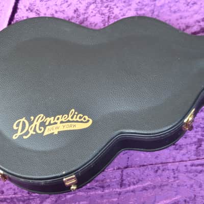D'Angelico Hardcase for 15" semi-hollow guitars * Robust protection for your precious Instrument * image 2