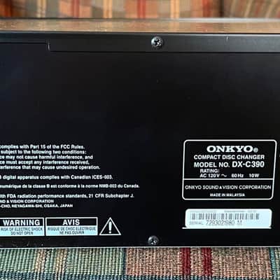 Onkyo Onkyo DX-C390 is a 6-disc CD Changer 2012 - Black image 1