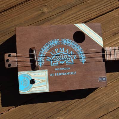 Cigar box guitar, 3-string guitar, cbg image 3