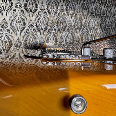 Fender American Professional Stratocaster, Light Ash with Maple Fretboard 2018 - Aged Natural image 7