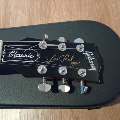 Gibson Les Paul Classic 2022 - Translucent Cherry image 8
