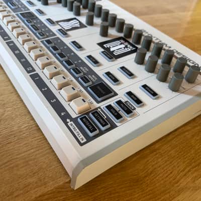 Behringer RD-9 Rhythm Designer 2021 - Present - Silver image 2
