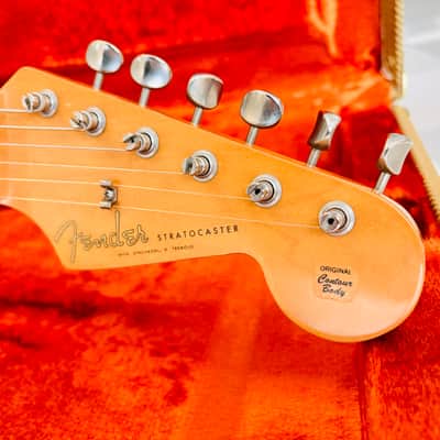 1991 Fender 62 American Vintage Stratocaster Candy Apple Red Custom Shop Pickguard AVRI image 9