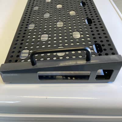 Temple Audio SOLO 18 GM Pedalboard - Gunmetal image 2