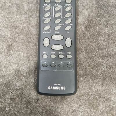 Samsung SRM-60E Remote Control - Versatile Device Controller - Very Good image 1
