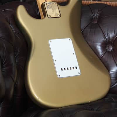 Fender Stratocaster Collectors Edition 1982 - GOLD image 4
