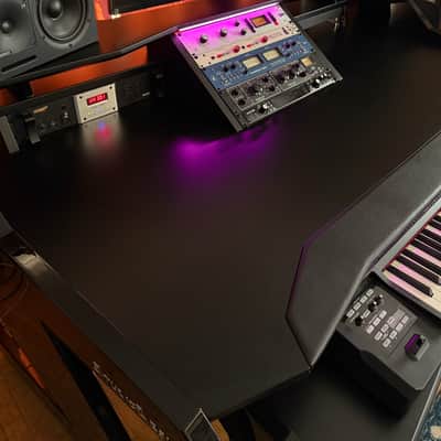 studio desk Dominator Series Workstation 2020's - Black High Gloss image 10