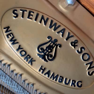 Steinway & Sons B211 1982 Noir image 3