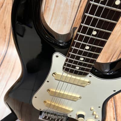 Fender Stratocaster Elite BLK 1983 + Case (Usado) image 9