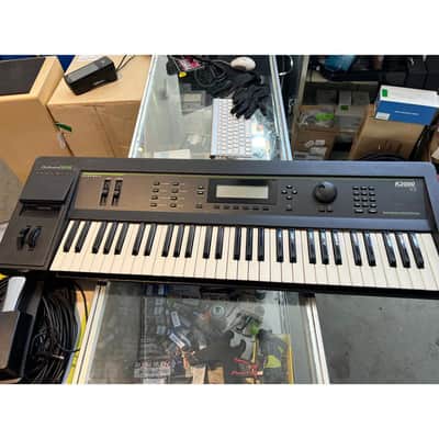 Kurzweil K2000 V3 Workstation Keyboard - Works (Pre-Owned AS IS All Sales Final)