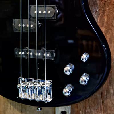 Ibanez GSR200-BK Gio Soundgear with Active EQ - Black image 3