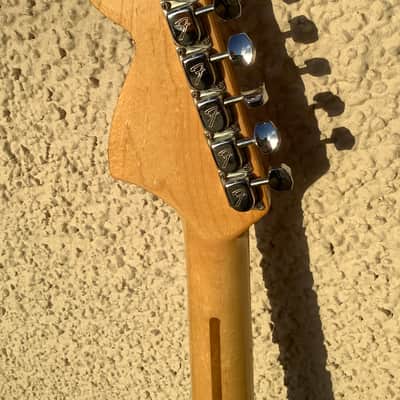 Fender Stratocaster with Maple Fretboard 1977 - Black image 6