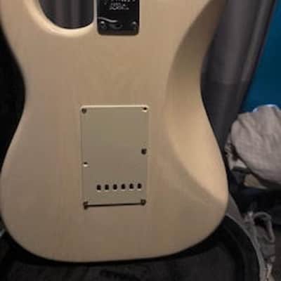 Fender 0117400701 2001 - White blonde image 4