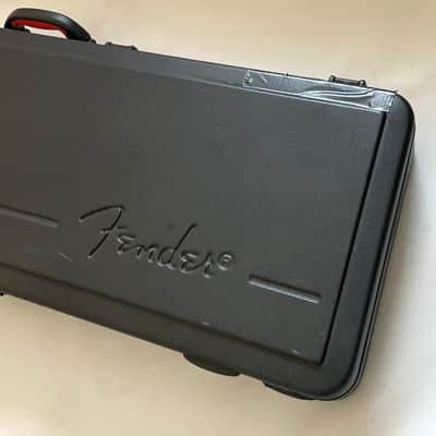 2010's Fender Stratocaster Telecaster Hardshell Electric Guitar Case TSA Latches w/ Keys (Damaged) image 7