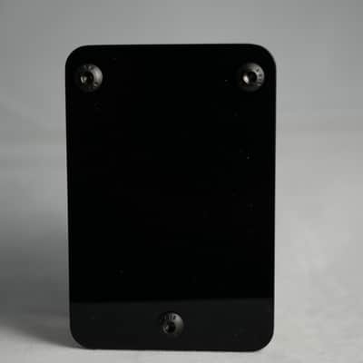 useMidi madMidiMiniClassic Acrylic 2025 with 2 Note Buttons 2 Potentiometers and LEDs image 6