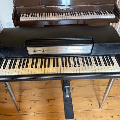 Wurlitzer 200A 64-Key Electric Piano 1974 - 1983 - Black image 3
