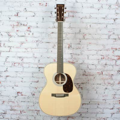 Martin Custom Shop 000-Size 14-Fret 28 Style - European Spruce/Wild Grain Rosewood - Natural image 2