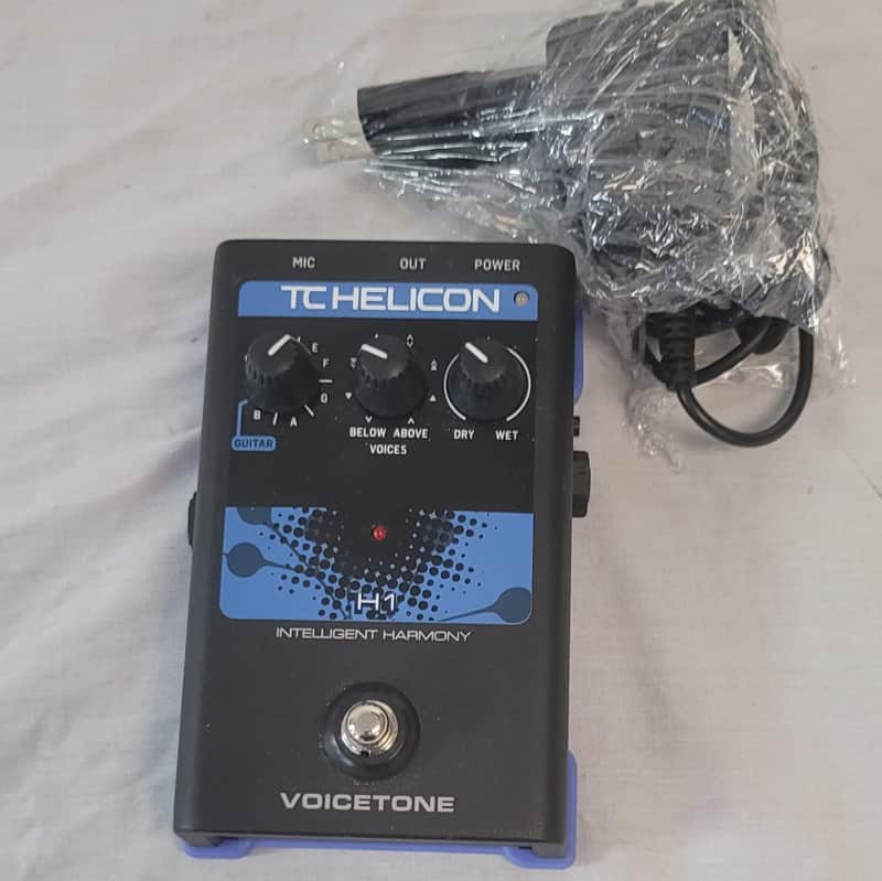 TC Helicon VoiceTone H1 | Reverb Canada