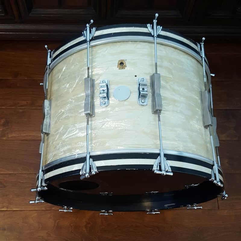 Ludwig No. 3246 Club Date 14x22" Bass Drum with Keystone Badge 1960s image 4