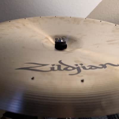 22" Zildjian 20 Rivets Chinese China Ride Crash Cymbal Swish Knocker 2020s - Traditional Natural image 10