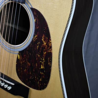 2002 Martin HD-28 image 7
