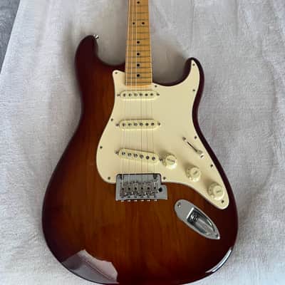 Fender American Professional II 2023 - Sienna Burst with Roasted Pine image 2