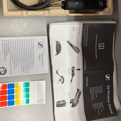 Sennheiser XSW-D Instrument Base Set (Digital Band; 2.4 GHz) Digital Wireless System with 1/4" Transmitter and Receiver 2019 - Present - Black image 8