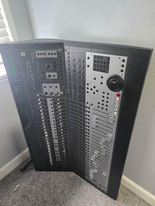 Immagine Digidesign Control 24 Pro Tools Control Surface - 1